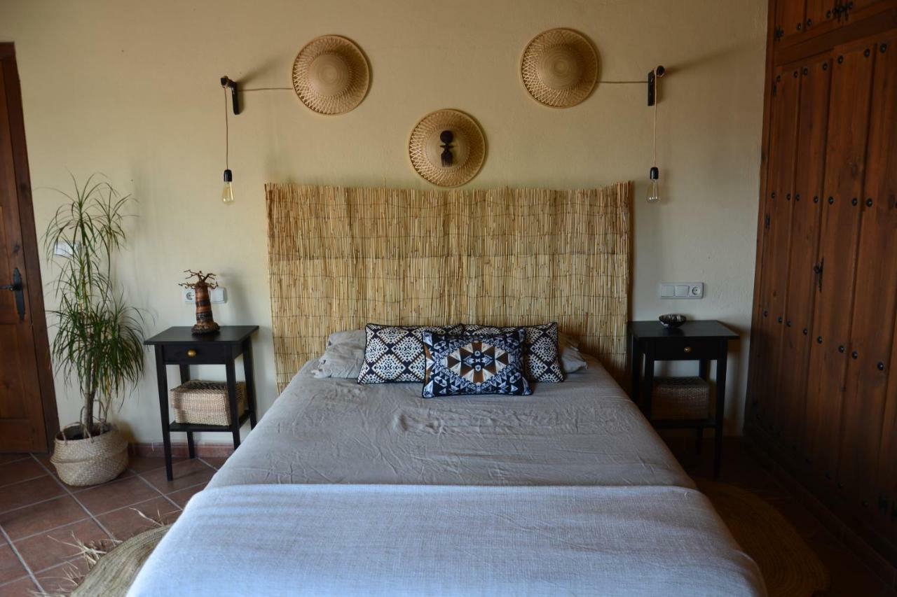 The African House Bed and Breakfast Tolox Exteriör bild