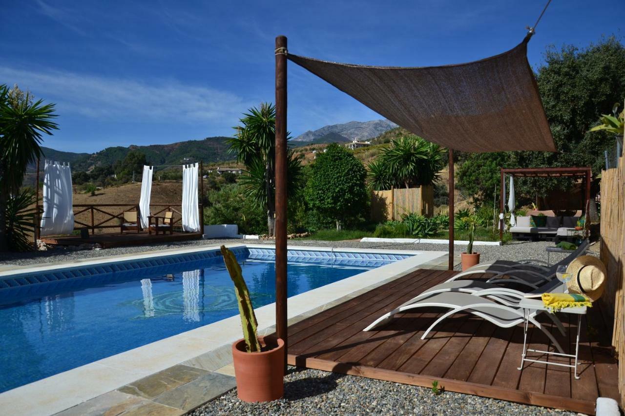 The African House Bed and Breakfast Tolox Exteriör bild