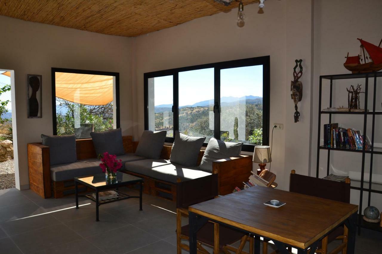 The African House Bed and Breakfast Tolox Exteriör bild
